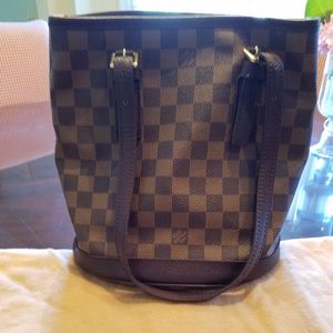 Louis Vuitton Damier Bucket Bag
